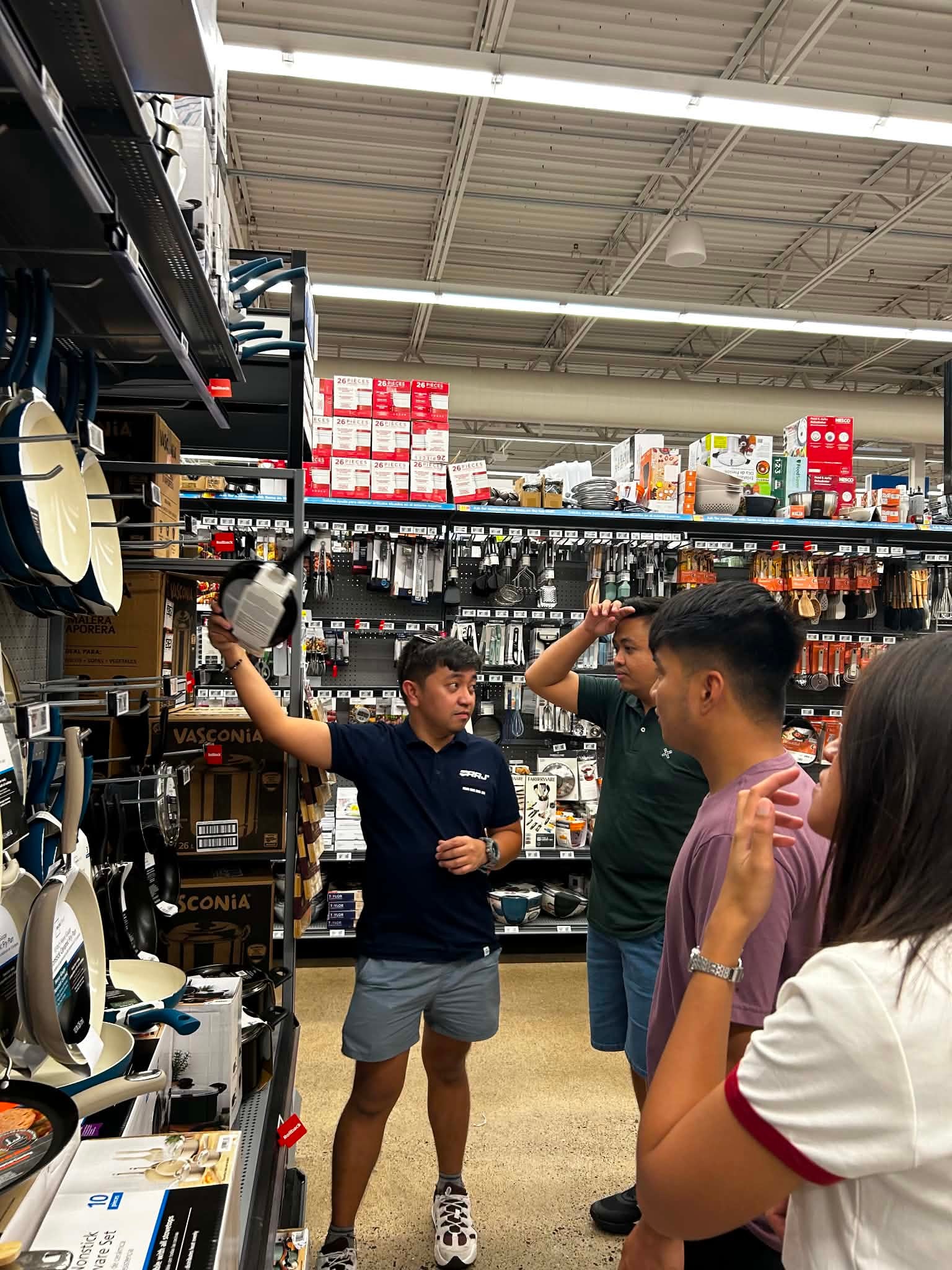 CrossBorder teachers shopping for household supplies at a store